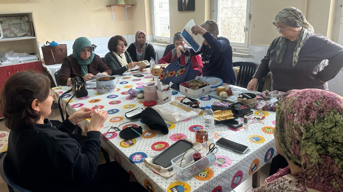 Çayırhan Mahallemizde Açılan Kursları Ziyaret Ettik.